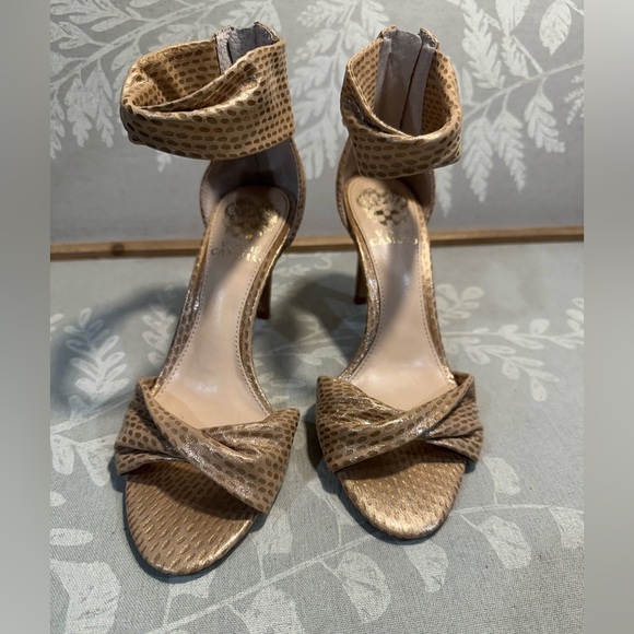 Vince Camuto wome’s Camden Beige Strap Open Toe Heels Size 6M /36 - Picture 3 of 7